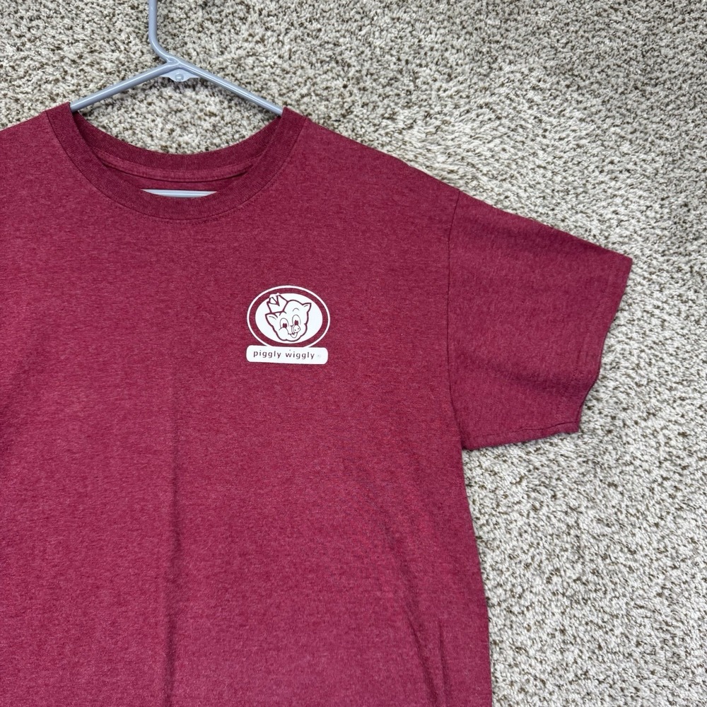 Piggly Wiggly Shirt Adult Size Large Red Pig Life Logo Southern Grocery Store - Picture 3 of 11